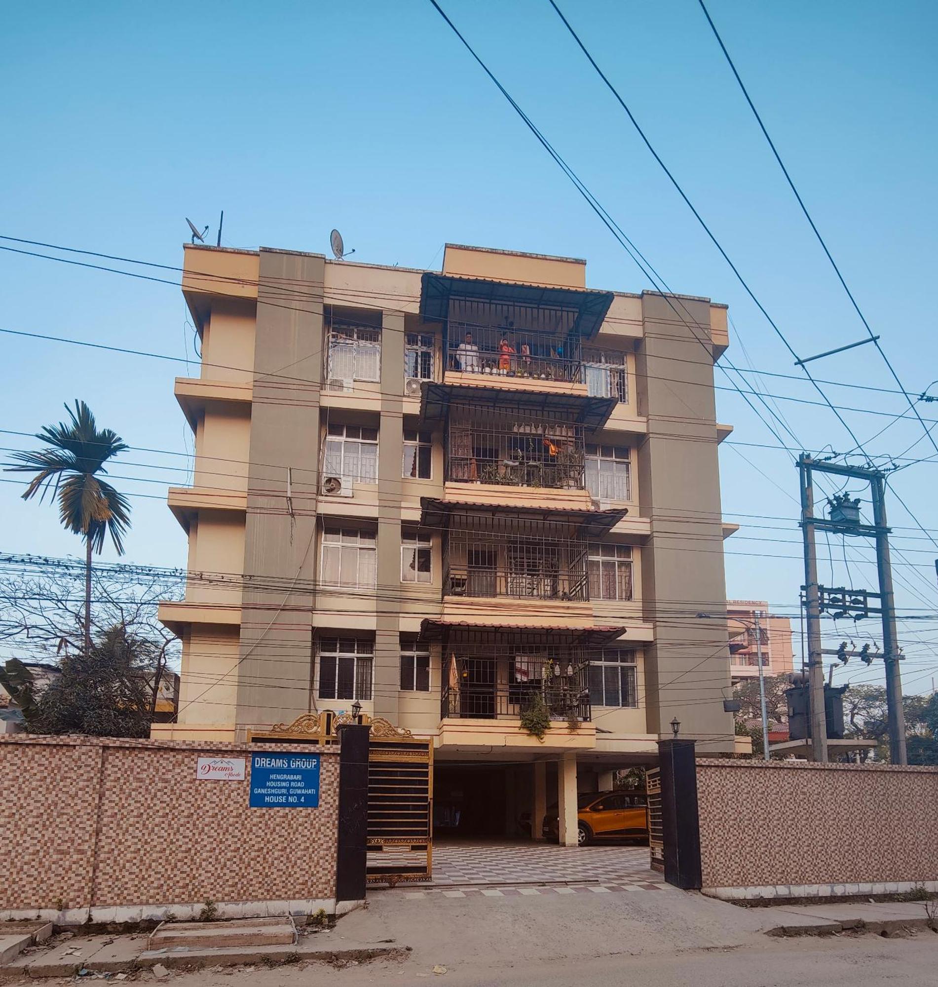 Dreams Abode Apartment Guwahati Luaran gambar